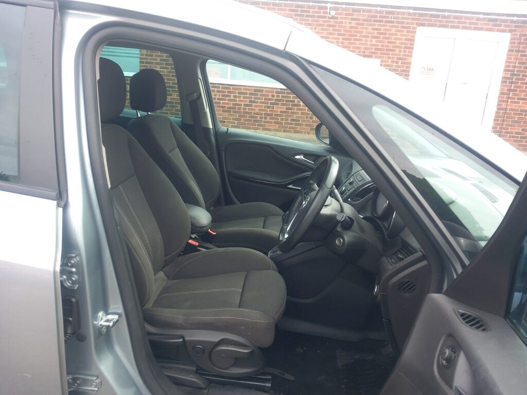Vauxhall Zafira 1.8 16V Exclusiv Euro 5 Black #7