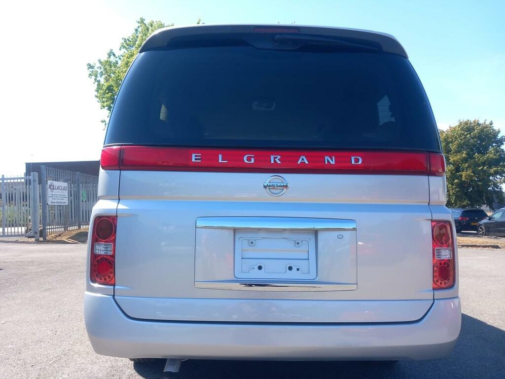 Nissan Elgrand 2.5 V8 Highway Star Black #25