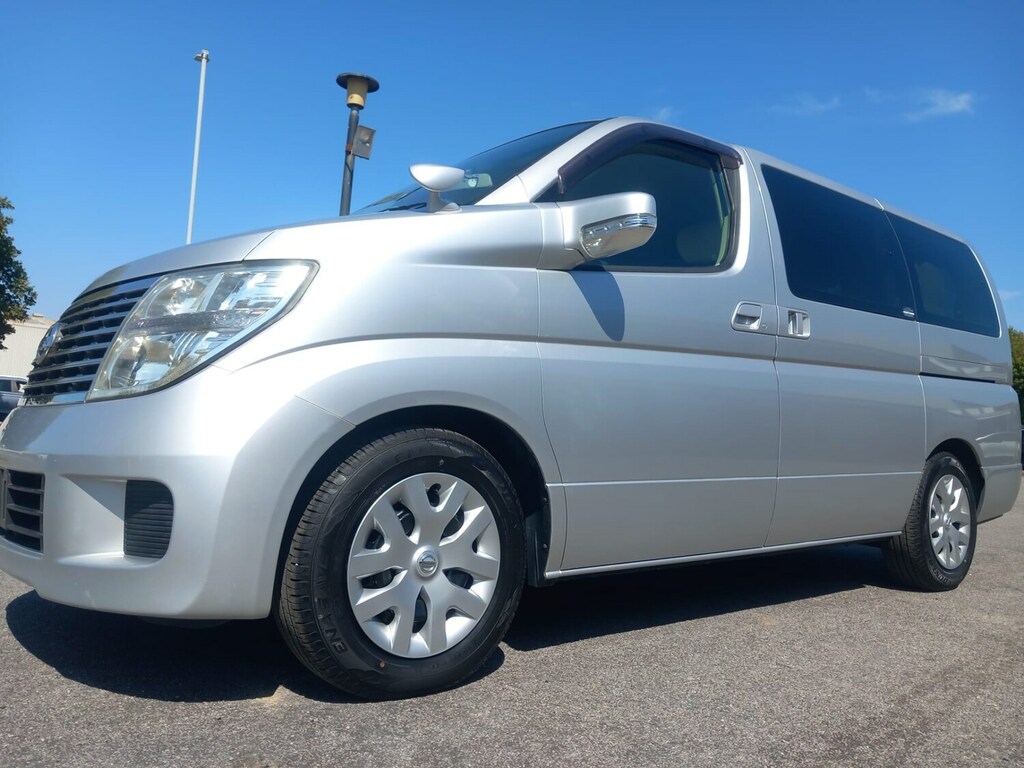 Nissan Elgrand 2.4 Only 47,000 Miles 47K Silver