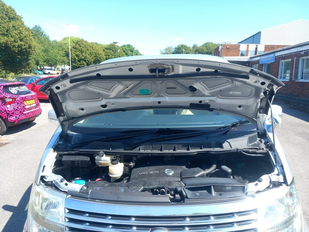 Nissan Elgrand 2.4 Only 47,000 Miles 47K Silver #3
