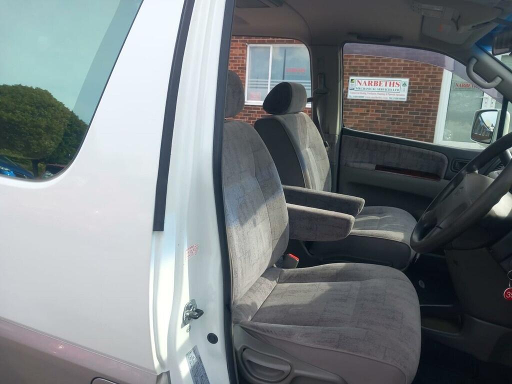 Nissan Elgrand 3.5 4X4 Disabled Rear Lift Ramp Mobi White #6