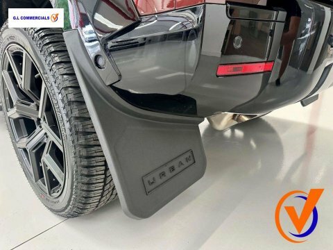 Land Rover Defender 3.0 D350 Mhev KR25YLG Red #6