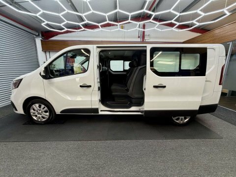 Renault Trafic 2.0 Dci Blue MW24FVV White #2