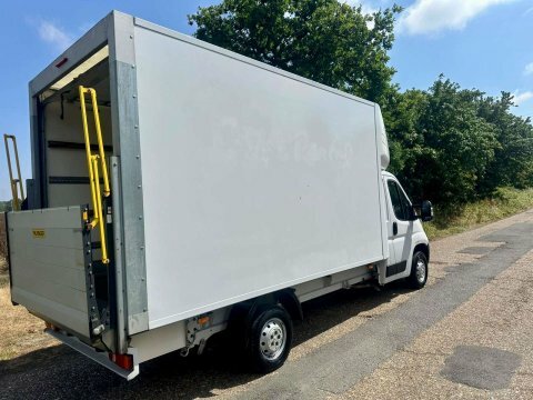 Peugeot Boxer 2.2 Bluehdi 335 CP72MZD White #3