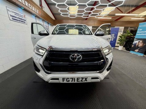 Toyota HILUX 2.4 D-4d Invincible White #3