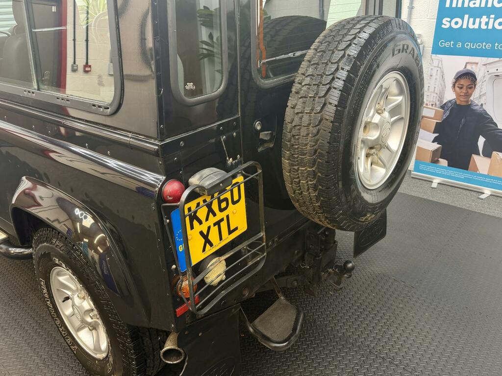 Land Rover Defender 90 Xs Black #6