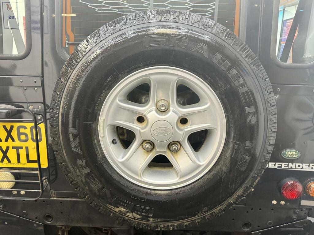 Land Rover Defender 90 2.4 90 County Station Silver #13