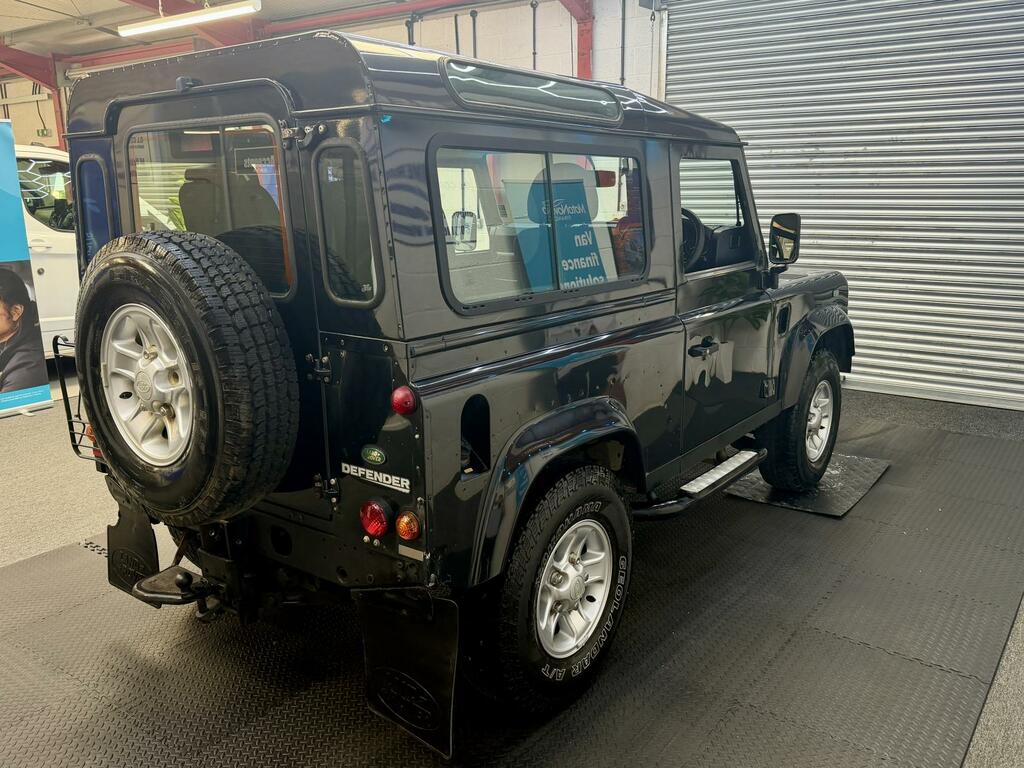 Land Rover Defender 90 Xs Black