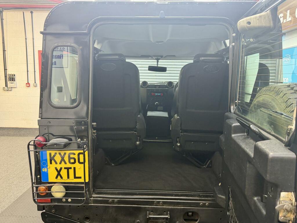 Land Rover Defender 90 2.4 90 County Station Silver #16
