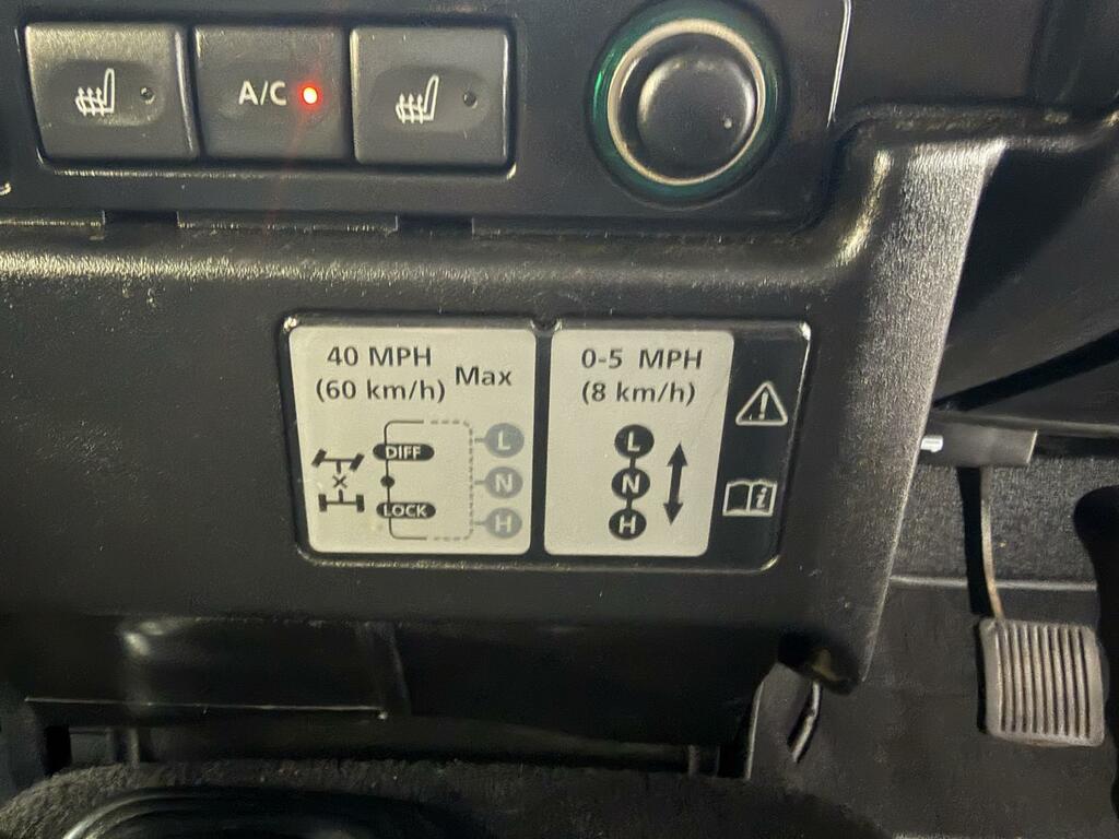 Land Rover Defender 90 2.4 90 County Station Silver #26