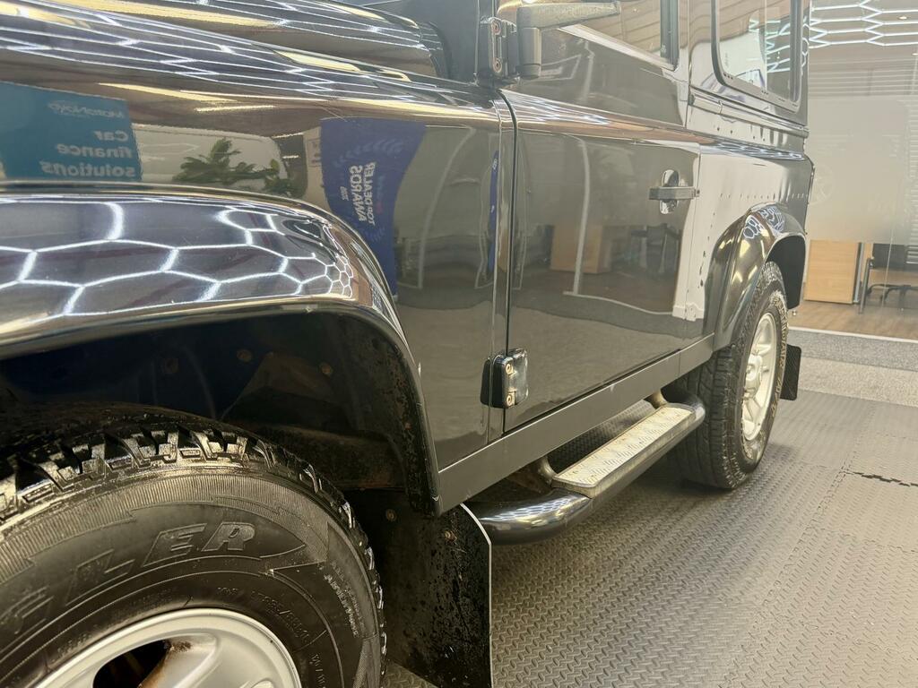 Land Rover Defender 90 2.4 90 County Station Silver #9