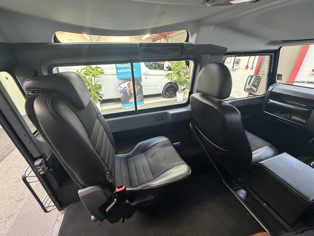 Land Rover Defender 90 2.4 90 County Station Silver #25