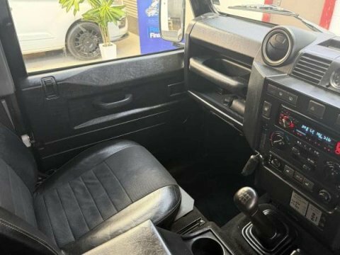 Land Rover Defender 110 Xs Station Wagon Green #11
