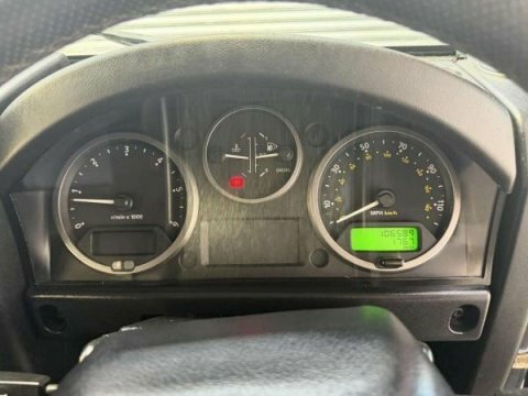 Land Rover Defender 110 Xs Station Wagon Green #25