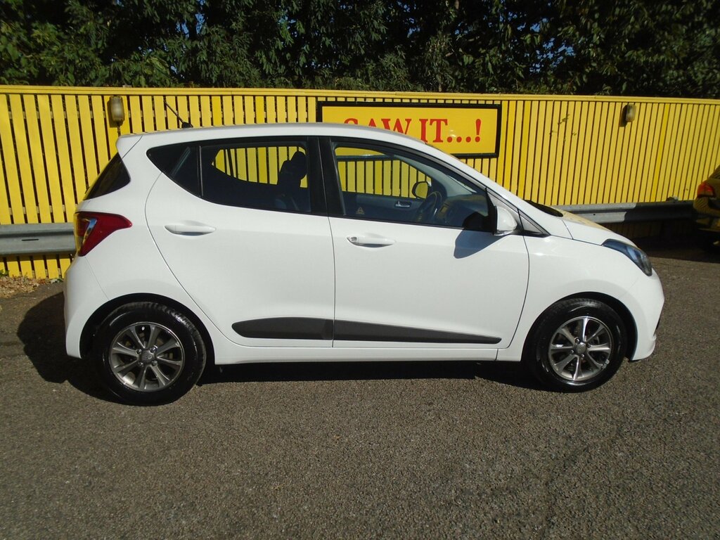 Hyundai I10 1.0 Premium Hatchback Euro 5 66 White #4