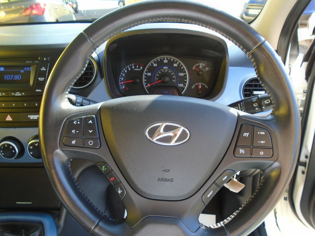 Hyundai I10 1.0 Se Hatchback Euro 5 66 Ps Black #8
