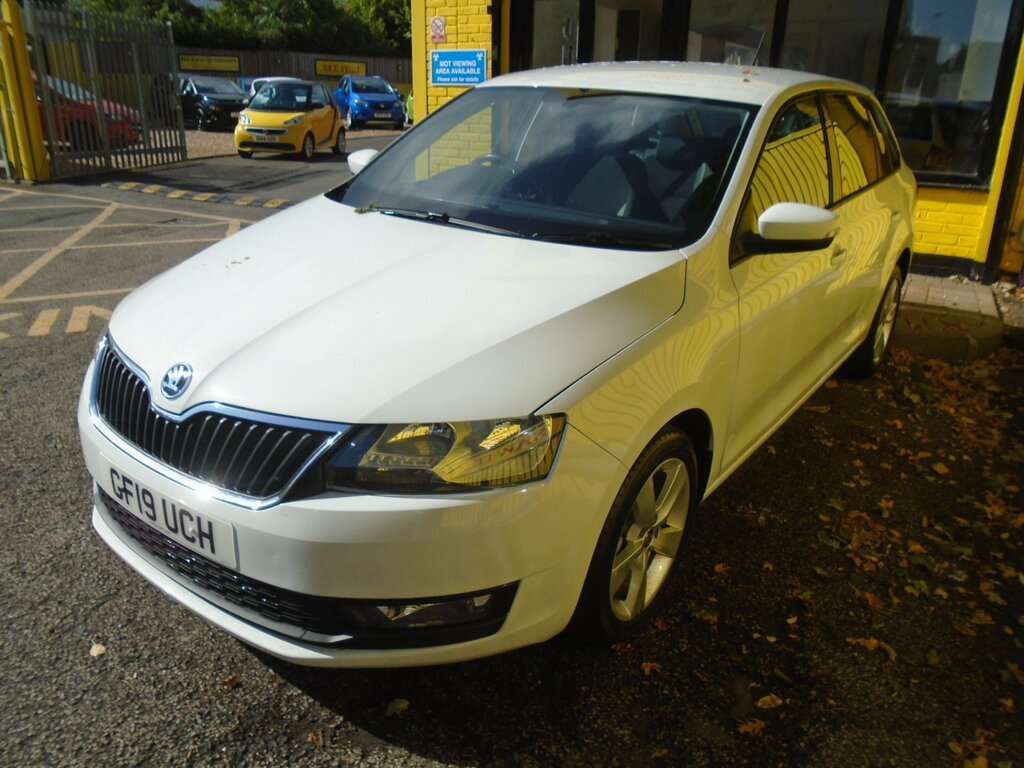 Skoda Rapid Spaceback 1.0 Tsi Gpf Se Tech Hatchback Eu White