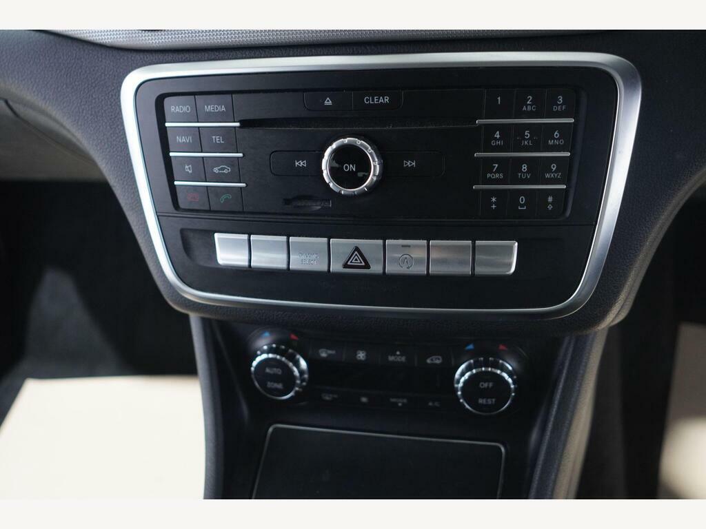 Mercedes-Benz GLA Class Gla 220 D 4Matic Sport Premium Grey #15