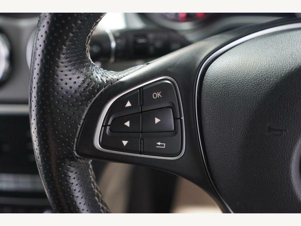 Mercedes-Benz GLA Class Gla 220 D 4Matic Sport Premium Grey #17