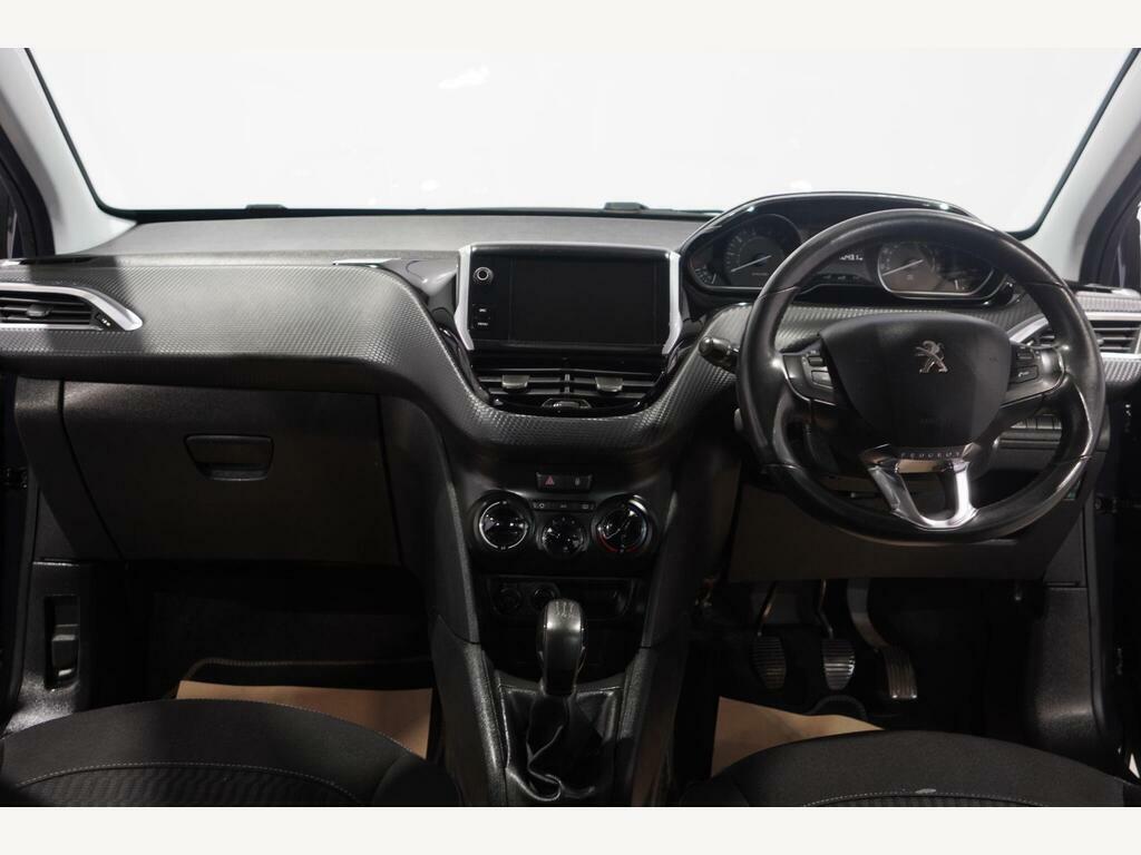 Peugeot 208 1.2L Puretech 82 5-Speed White #12