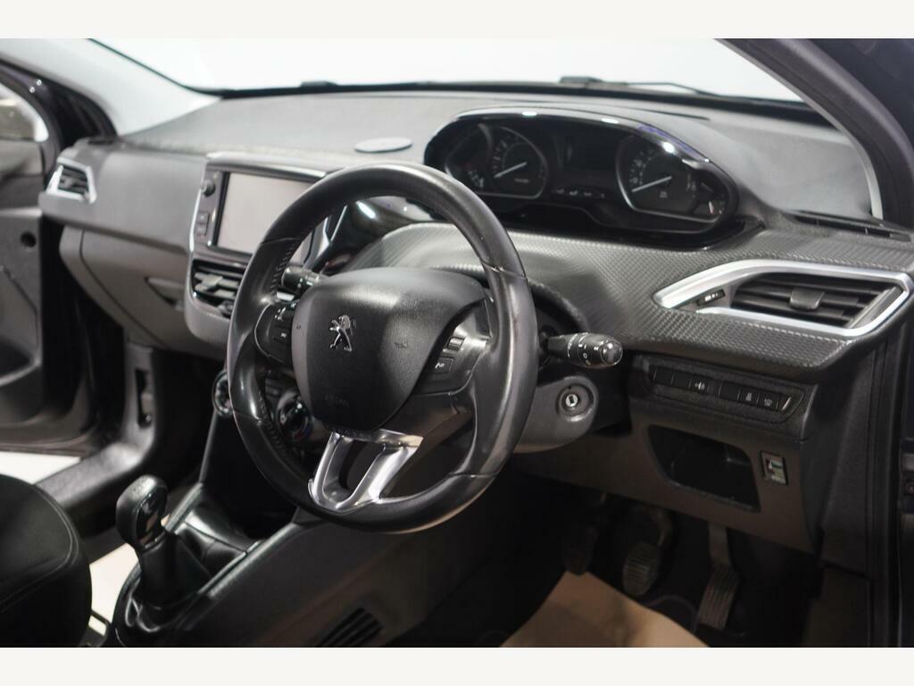 Peugeot 208 1.2L Puretech 82 5-Speed White #11