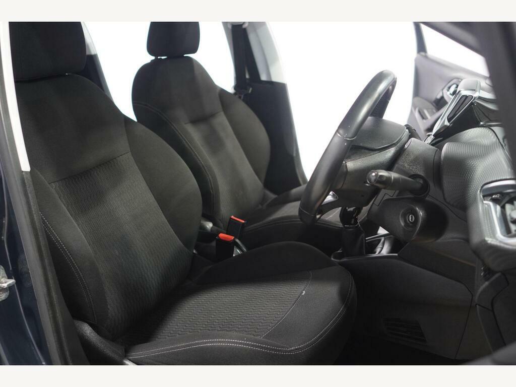 Peugeot 208 1.2L Puretech 82 5-Speed White #7