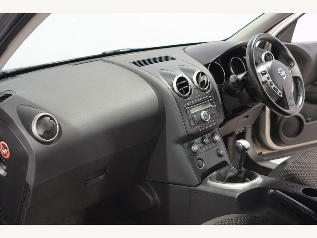 Nissan Qashqai 1.6 Visia 2Wd Black #13