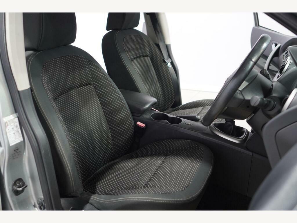 Nissan Qashqai 1.6 Visia 2Wd Black #7