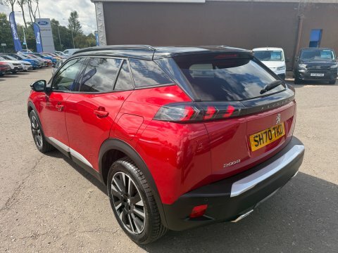 Peugeot 2008 Puretech S S Red #5
