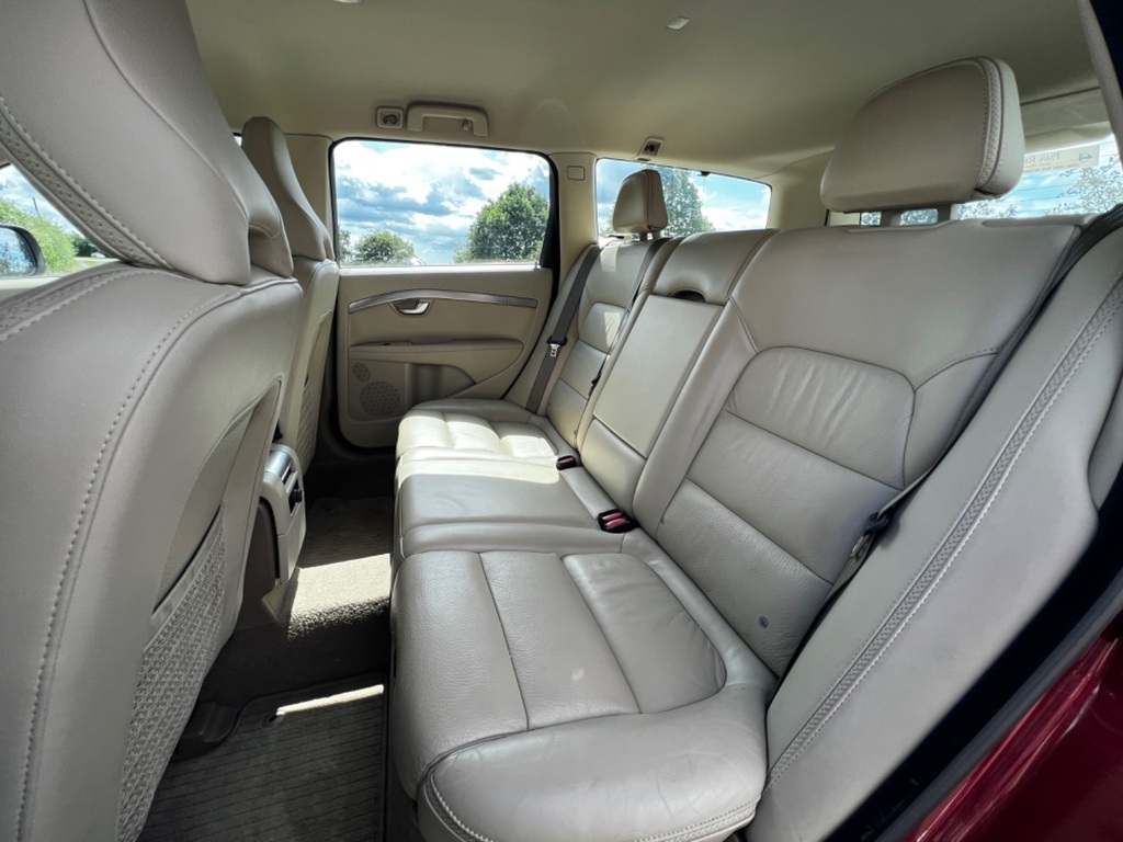 Volvo XC70 2014 2.4L D5 Se Lux Nav Awd 212 Bhp Silver #20