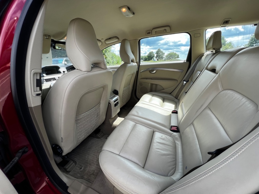 Volvo XC70 2014 2.4L D5 Se Lux Nav Awd 212 Bhp Silver #19