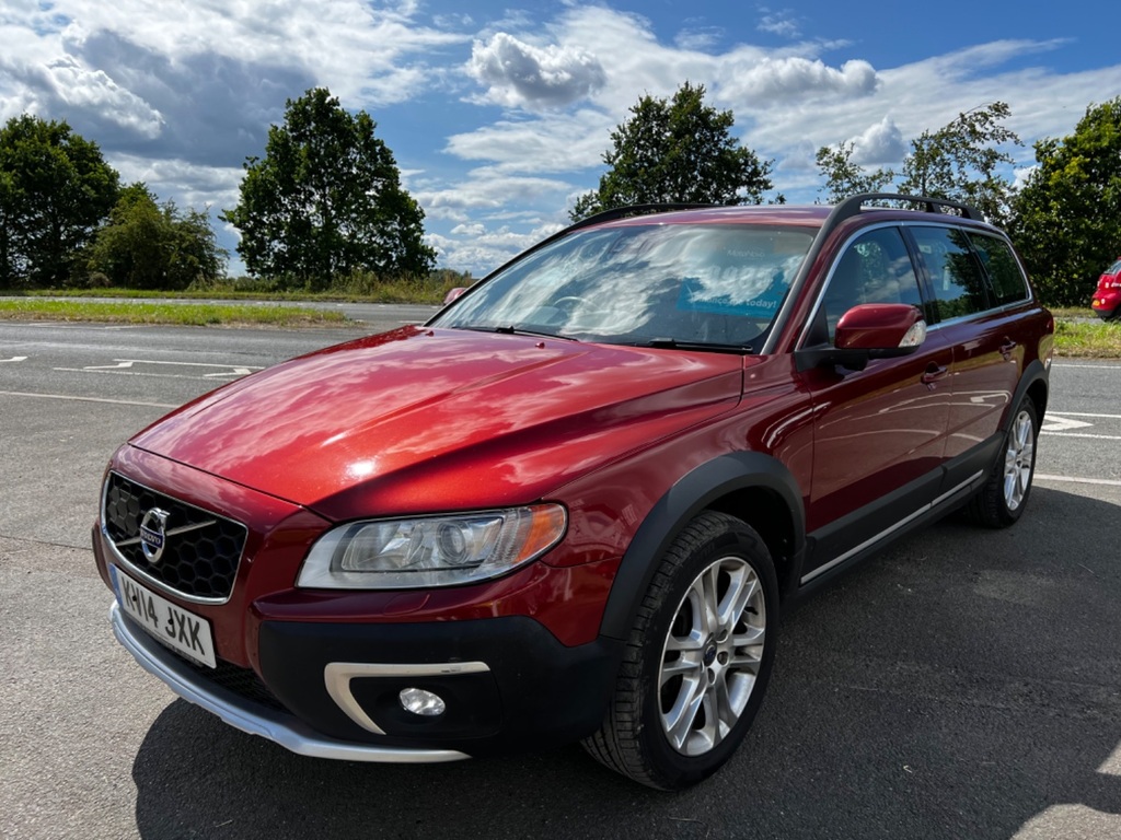 Volvo XC70 Estate D5 Se Lux Awd 201414 Red #4