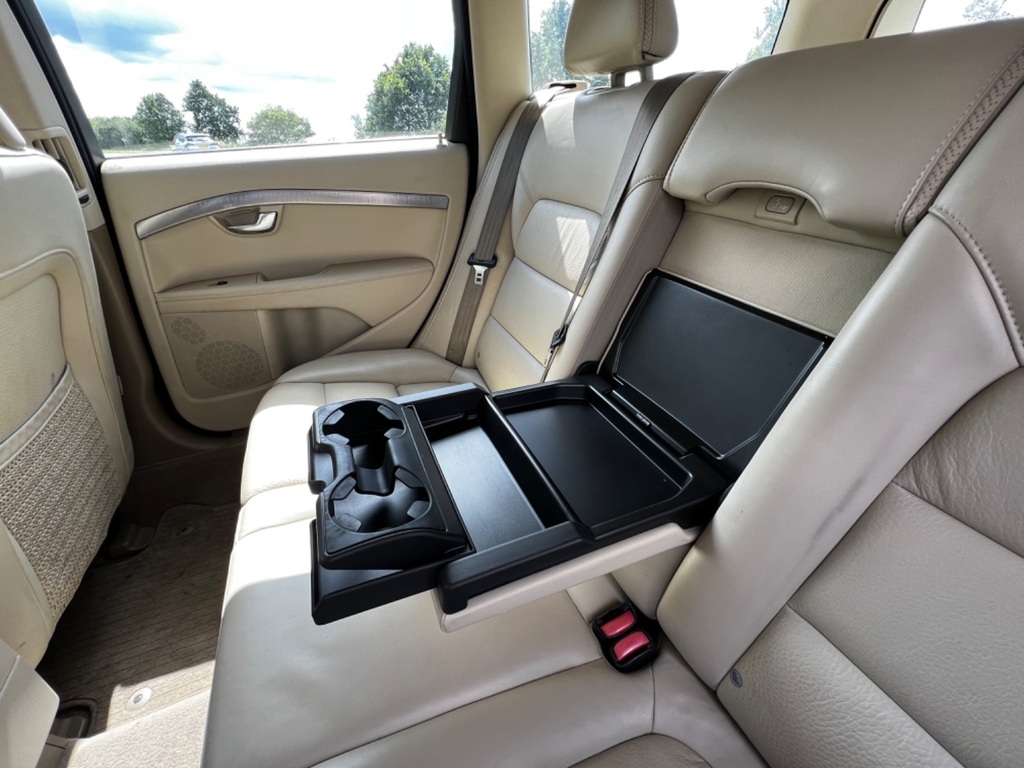 Volvo XC70 2014 2.4L D5 Se Lux Nav Awd 212 Bhp Silver #23
