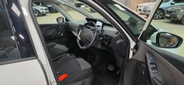 Citroen Grand C4 Picasso Mpv 1.6 Bluehdi Touch Edition 2016 White #5