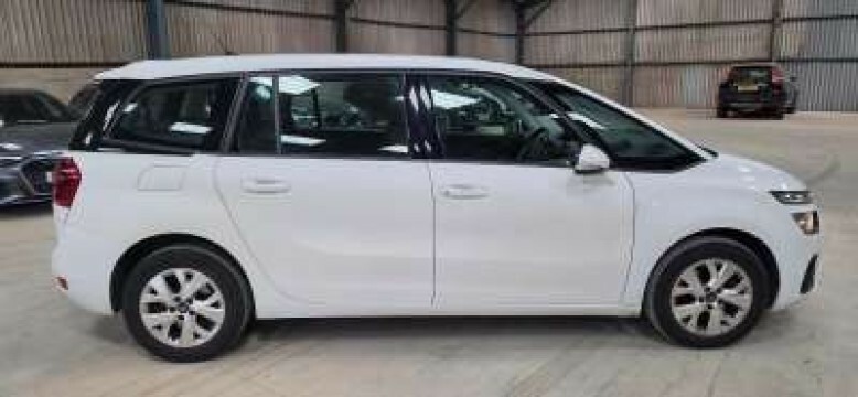 Citroen Grand C4 Picasso Mpv 1.6 Bluehdi Touch Edition 2016 White #2