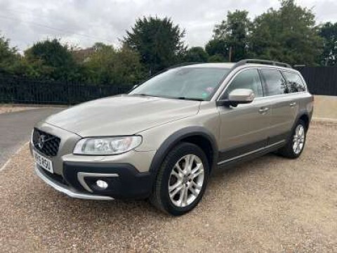 Volvo XC70 Estate 2.4 Se Lux D5 Awd 215Hp 2015 KP15RSU Gold #3