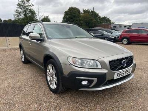 Volvo XC70 Estate 2.4 Se Lux D5 Awd 215Hp 2015 Gold