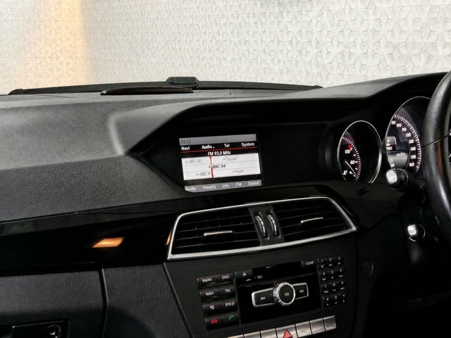 Mercedes-Benz C Class 2.1 C220 Cdi Executive Black #4
