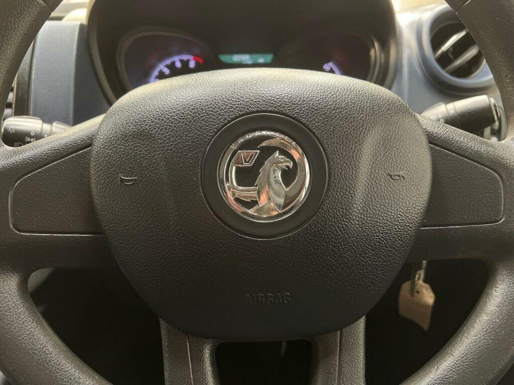 Vauxhall Vivaro Cdti 2900 Biturbo L2 Ecotec Sportive Crewcab #20