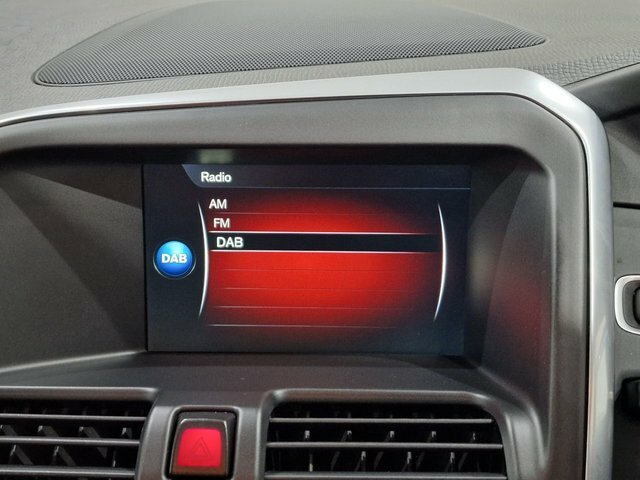 Volvo XC60 2.0 D4 R Design Lux Nav Suv 190 Black #38
