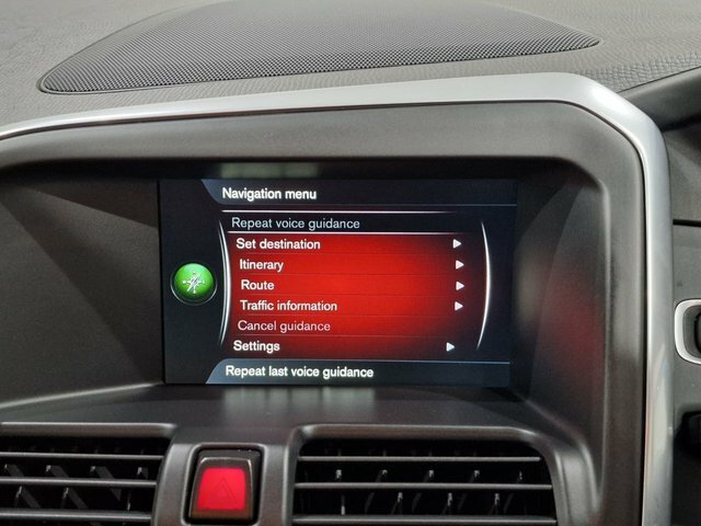 Volvo XC60 2.0 D4 R Design Lux Nav Suv 190 Black #34