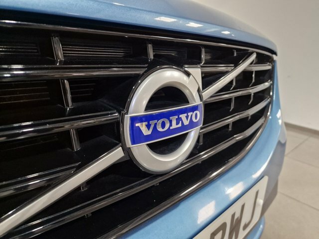 Volvo XC60 2.0 D4 R Design Lux Nav Suv 190 Black #86