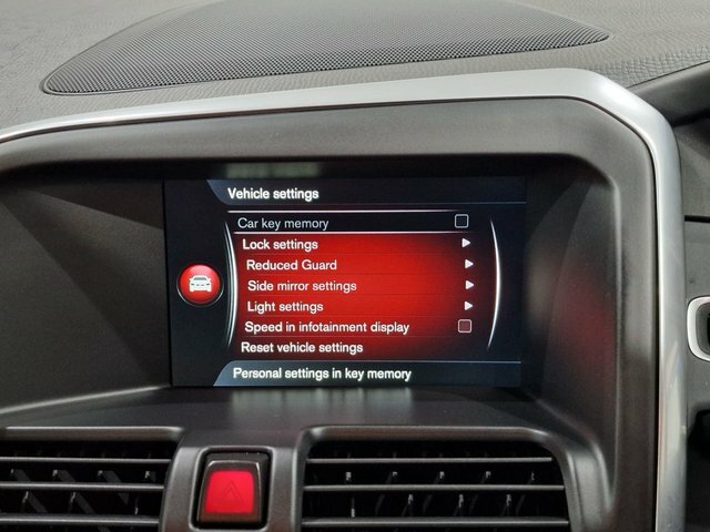 Volvo XC60 2.0 D4 R Design Lux Nav Suv 190 Black #49