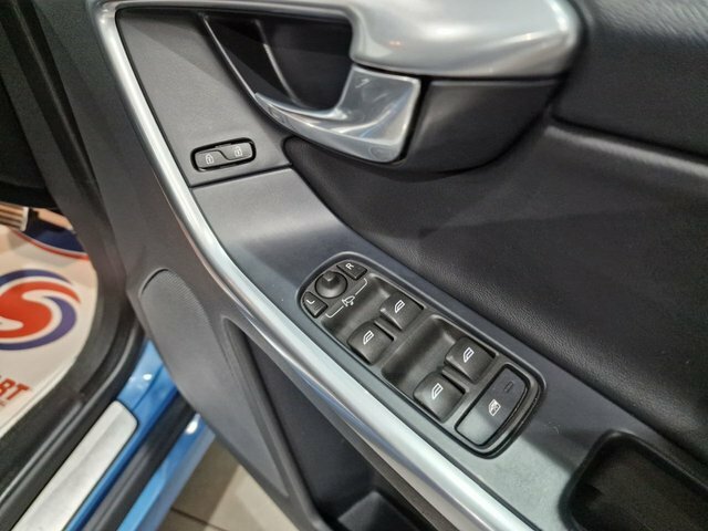 Volvo XC60 2.0 D4 R Design Lux Nav Suv 190 Black #78