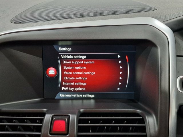 Volvo XC60 2.0 D4 R Design Lux Nav Suv 190 Black #48