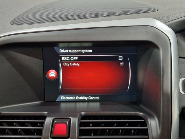 Volvo XC60 2.0 D4 R Design Lux Nav Suv 190 Black #50