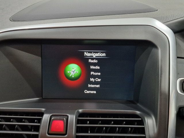 Volvo XC60 2.0 D4 R Design Lux Nav Suv 190 Black #32