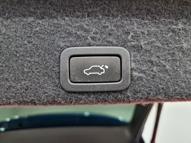 Volvo XC60 2.0 D4 R Design Lux Nav Suv 190 Black #23