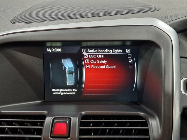 Volvo XC60 2.0 D4 R Design Lux Nav Suv 190 Black #46