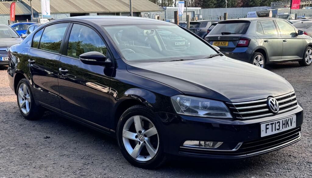 Volkswagen Passat S Black